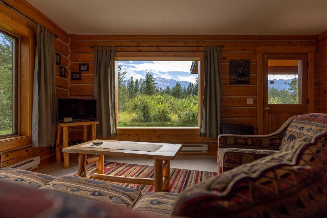 Mica Mountain Lodge & Log Cabins Tête Jaune Exterior foto